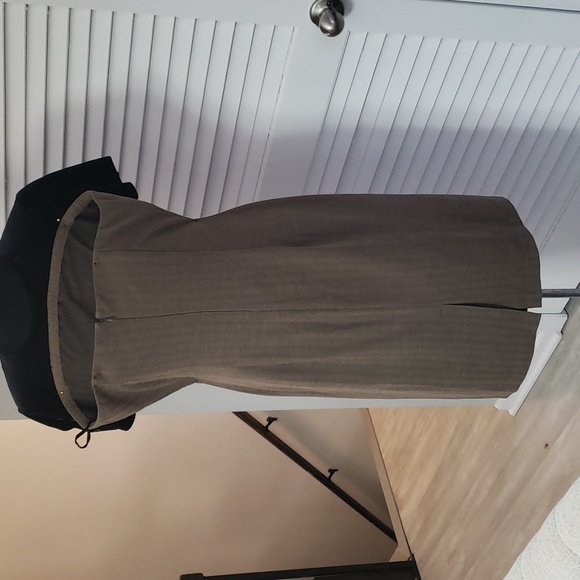 Dress - Picture 3 of 6